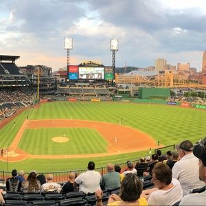 Meet your Posher, Derek